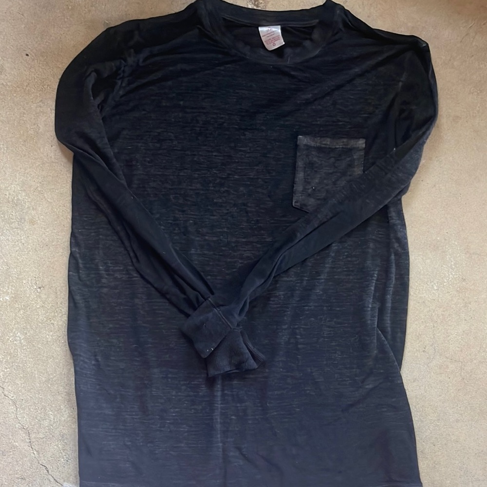 Medium sheer long sleeve